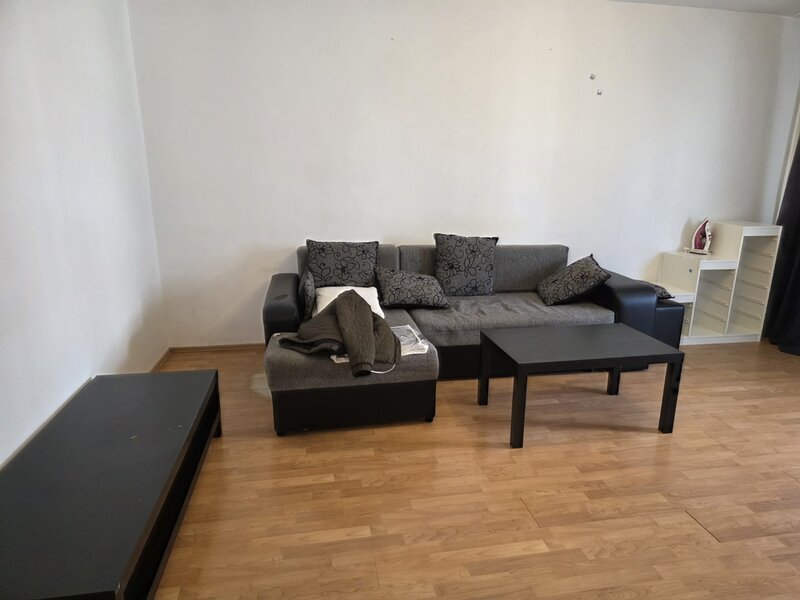 Calea Vitan, 5 minute Mall Vitan, chiar Agatha Barsescu,