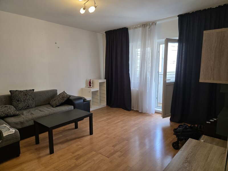 Calea Vitan, 5 minute Mall Vitan, chiar Agatha Barsescu,