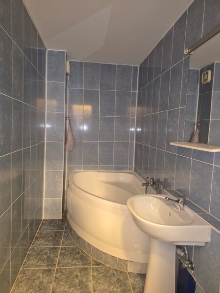 Calea Vitan, 5 minute Mall Vitan, chiar Agatha Barsescu,