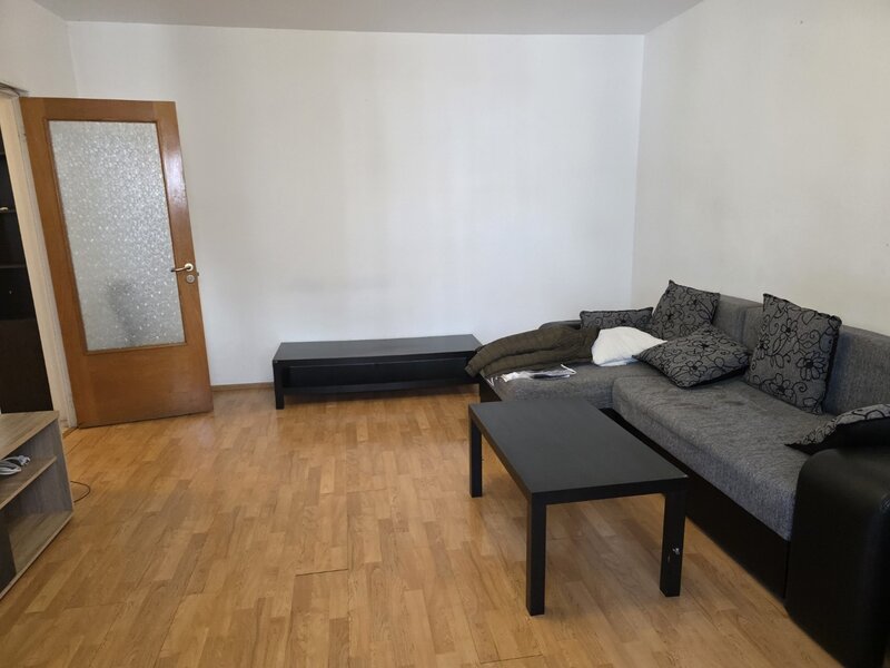 Calea Vitan, 5 minute Mall Vitan, chiar Agatha Barsescu,